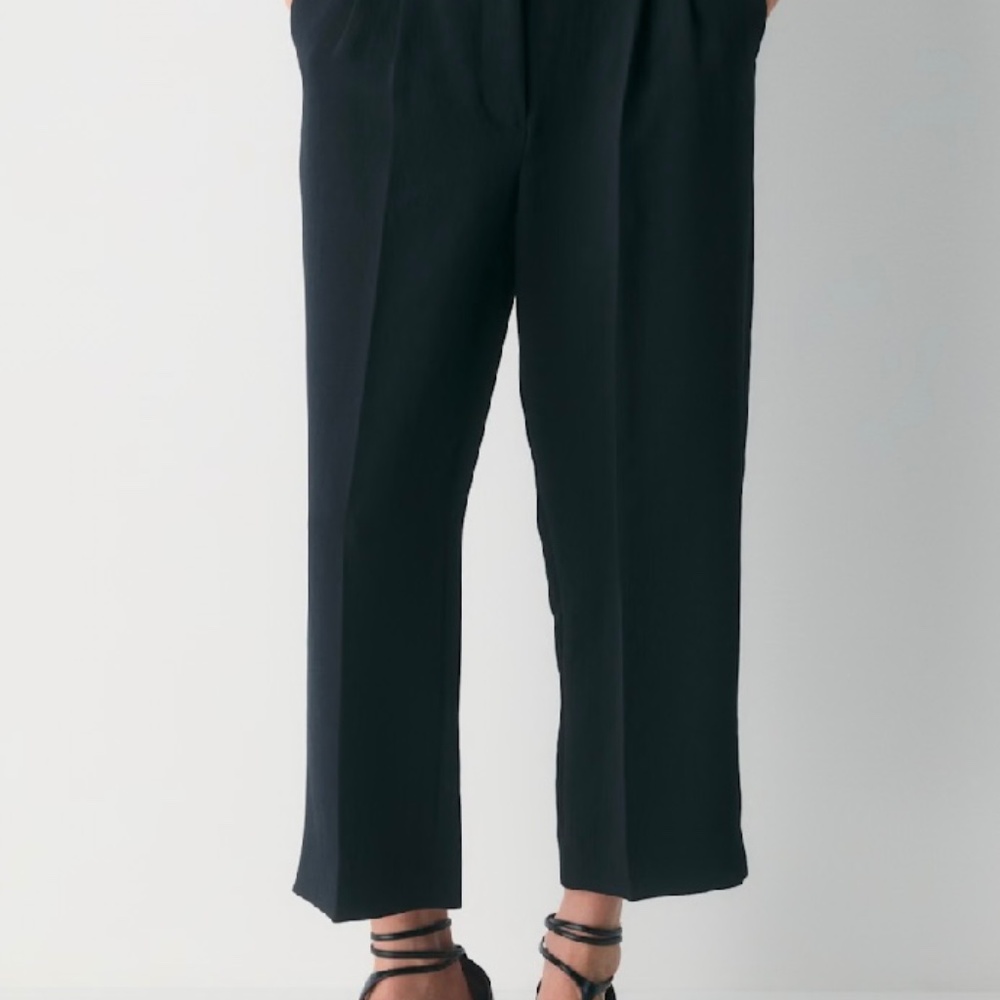 NWT Aritzia The Effortless Pant Cropped - Crepette